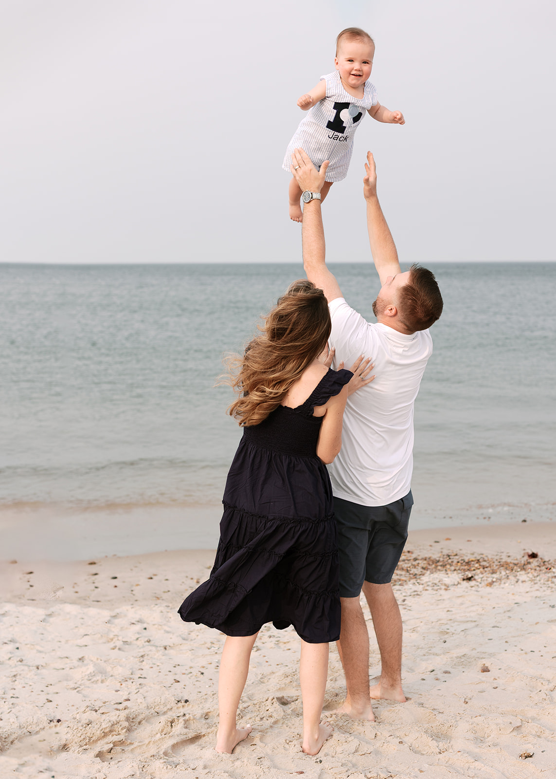 How to plan a cake smash on the beach