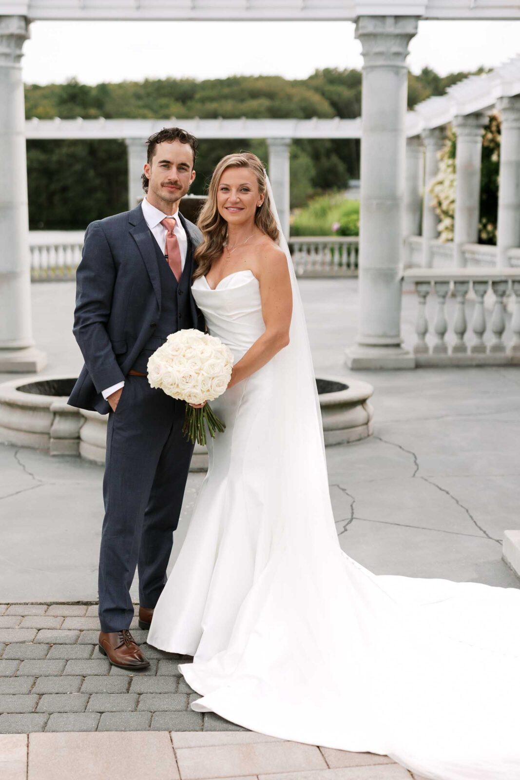 Bride & Groom Portraits | Grand View Mendon MA Weddin